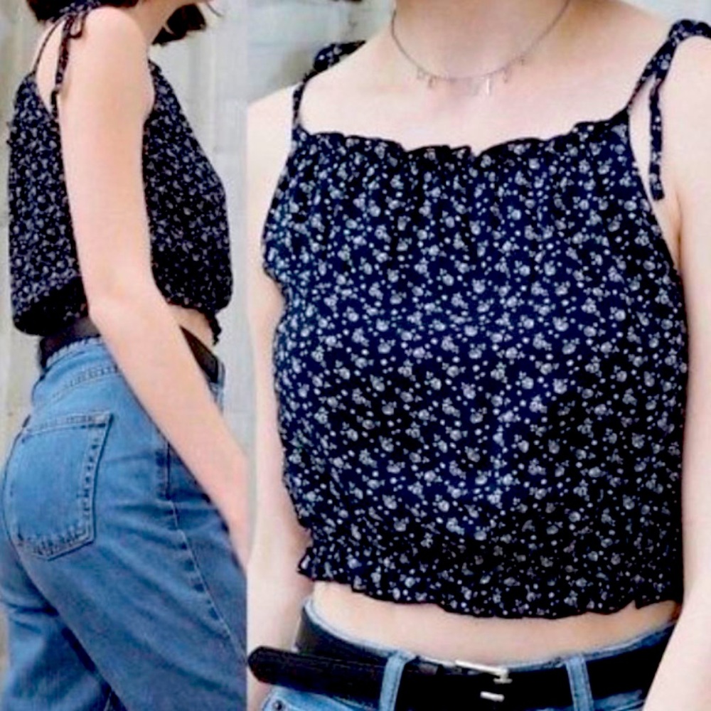 brandy melville navy rose CARLY crop top